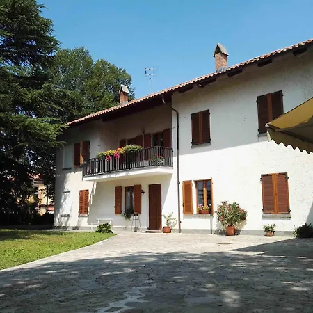 Luna Di Langa Bed & Breakfast 4*