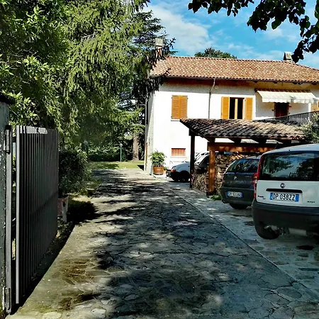Bed & Breakfast Luna Di Langa 4*