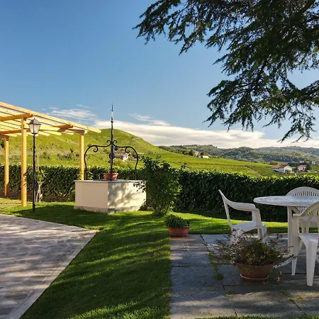 Bed & Breakfast Luna Di Langa 4*