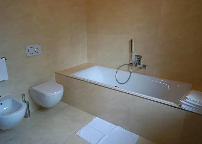 Luna Di Langa Отель типа 